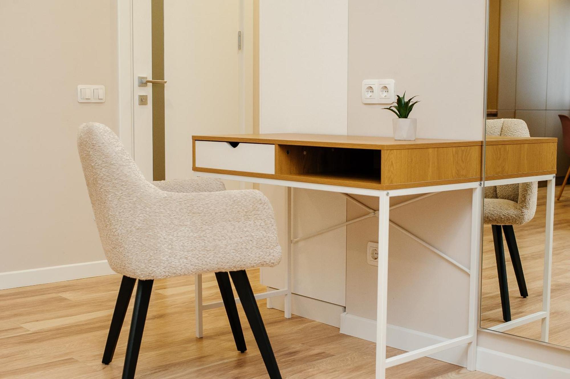 Appartement Oaza Urbana Langa Circ Si Centru - Modern Si Confortabil *